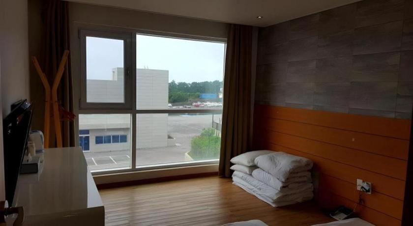 Ewha Hotel Jeju Extérieur photo